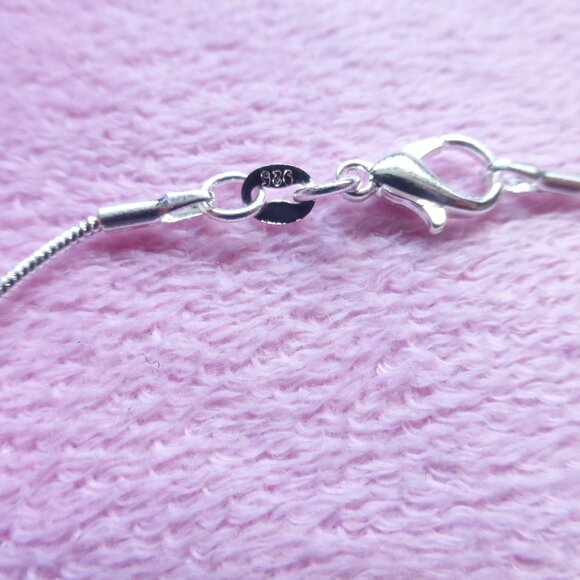 Sterling silver snake chain necklace with cubic zirconia star pendant - Picture 3 of 9